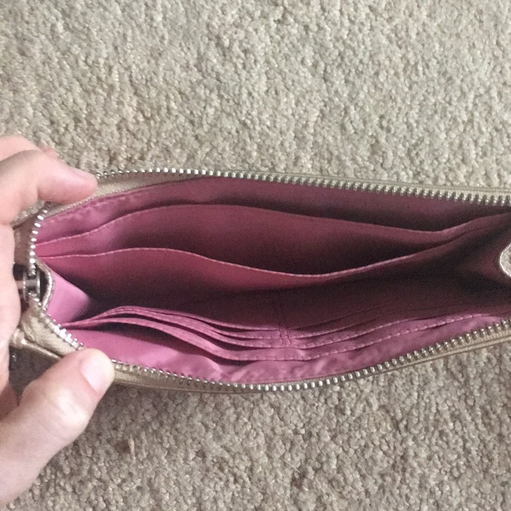 Coach wristlet - Picture 3 of 3